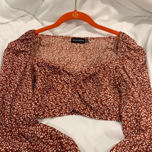 Pretty little thing crop top - Picture 2 of 2